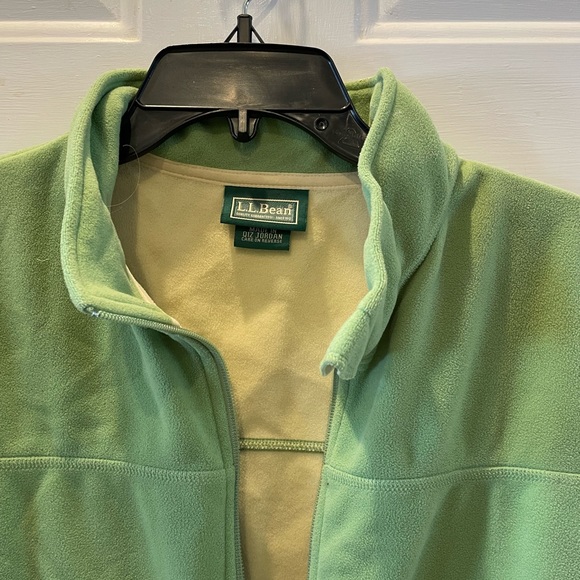 L.L Bean Green Fleece Lightweight Vest Size 2X - Picture 2 of 3